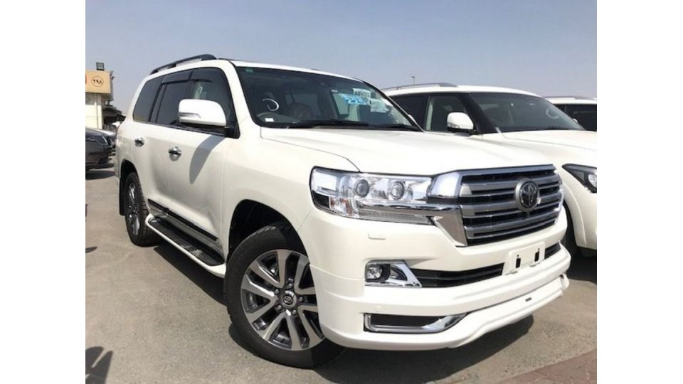 Buy import toyota land cruiser white car in import - dubai in