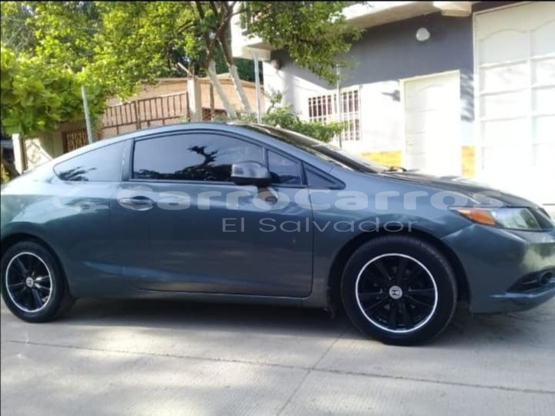 Comprar usados carro honda civic plata en santa elena en usulutan 